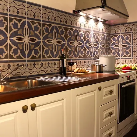 Stone Albergue Gjirokastër