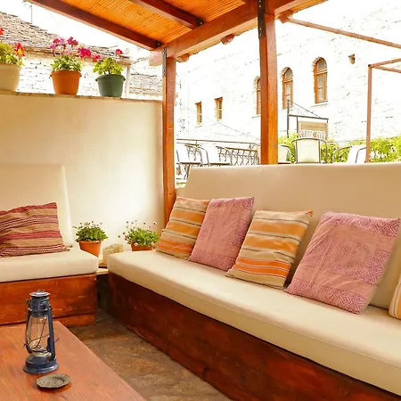 Hostal Stone *